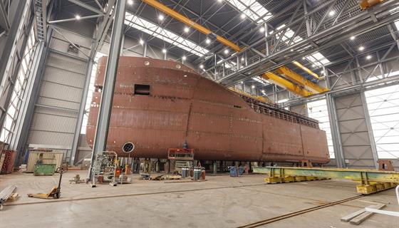 Blauwe hal Bodewes | B.V. Bouw- en Aannemingsbedrijf G. de Haan & Zn.