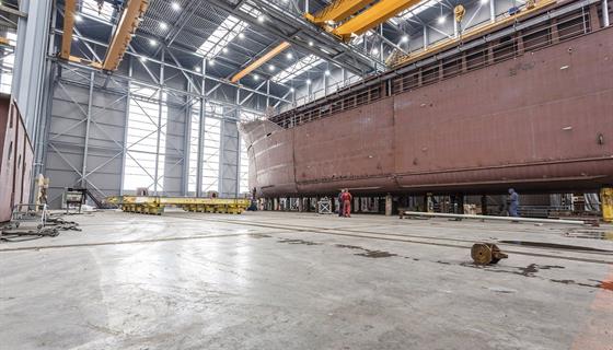 Blauwe hal Bodewes | B.V. Bouw- en Aannemingsbedrijf G. de Haan & Zn.