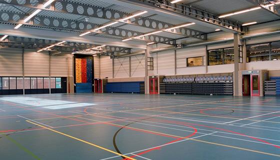 Sporthal kalverdijkje | B.V. Bouw- en Aannemingsbedrijf G. de Haan & Zn.