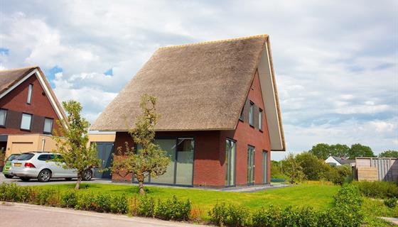 Nieuwbouw rietgedekte woningen | B.V. Bouw- en Aannemingsbedrijf G. de Haan & Zn.