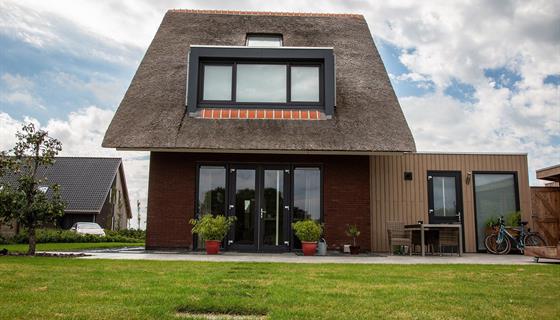 Nieuwbouw rietgedekte woningen | B.V. Bouw- en Aannemingsbedrijf G. de Haan & Zn.