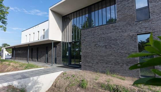 Nieuwbouw gezondheidscentrum Medisch Centrum De Es | B.V. Bouw- en Aannemingsbedrijf G. de Haan & Zn.