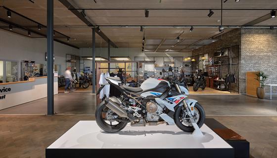 Motorplaza | B.V. Bouw- en Aannemingsbedrijf G. de Haan & Zn.