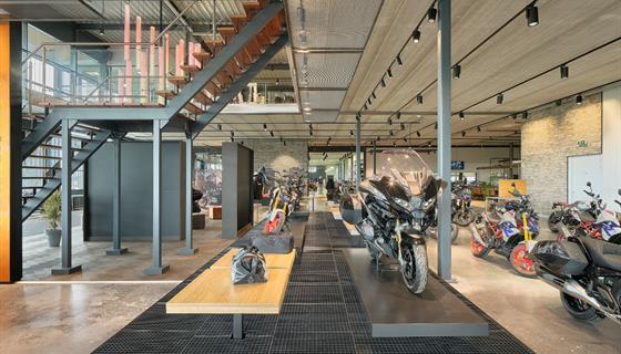 Motorplaza | B.V. Bouw- en Aannemingsbedrijf G. de Haan & Zn.