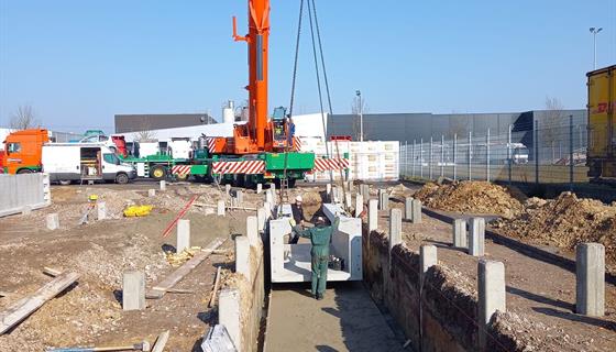 Smeerkelder Boonstra Schadevoertuigen | B.V. Bouw- en Aannemingsbedrijf G. de Haan & Zn.