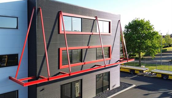 Bedrijfspand Boonstra Schadevoertuigen | B.V. Bouw- en Aannemingsbedrijf G. de Haan & Zn.